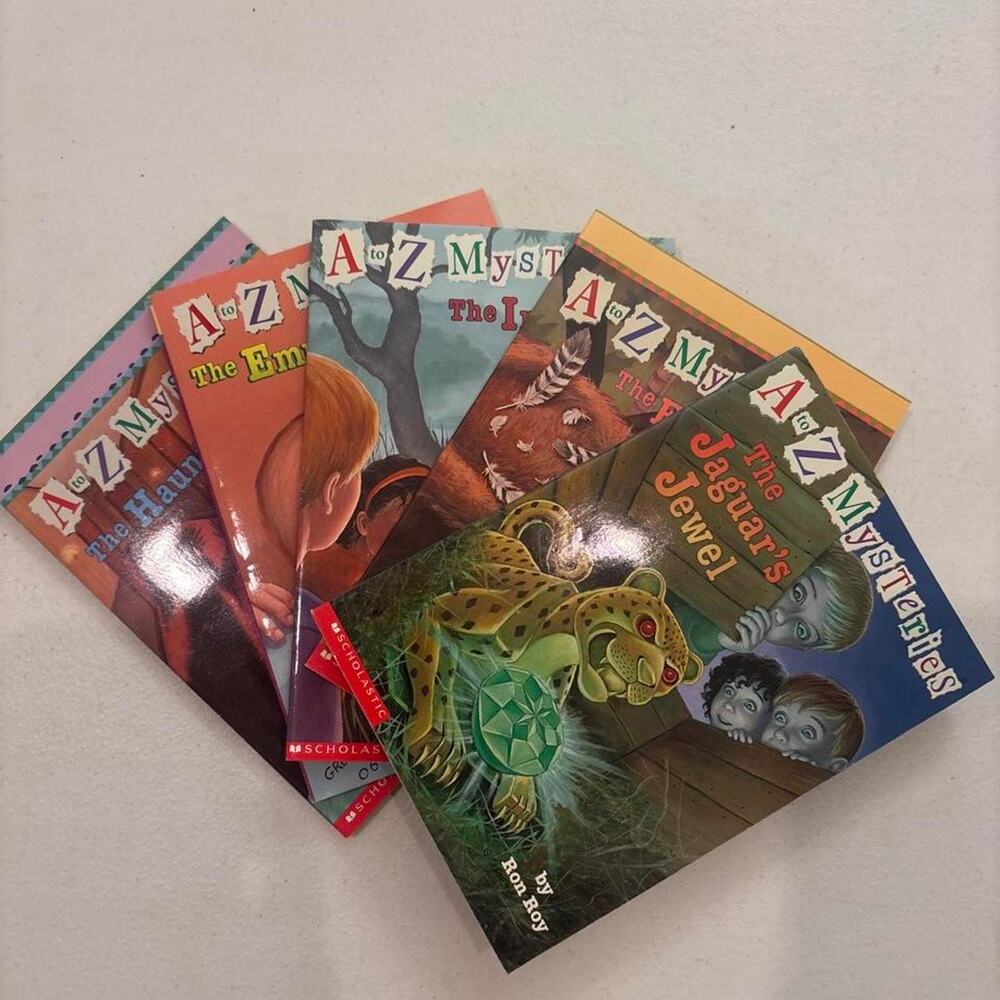A to Z Mysteries 5 book bundle by Ron Roy